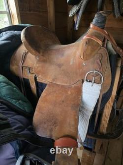 17 Dakota Roughout Saddle