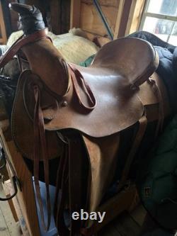 17 Dakota Roughout Saddle