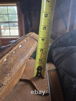 17 Dakota Roughout Saddle