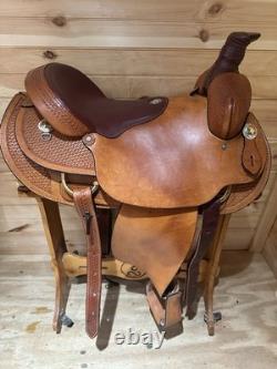 17 Dakota Saddlery Western Roping Saddle Model 553