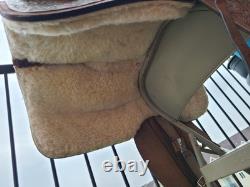 17 Double T Western Show Saddle, Light Oil