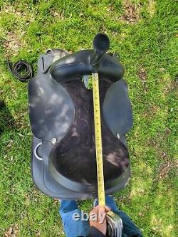 17 Inch Wintec Western Saddle