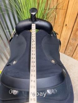 17 Wintec New Generation Close Contact Western Saddle Wide Tree DEMO Model