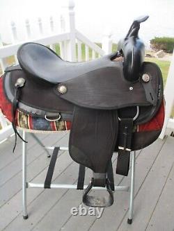 17'' black abetta Original Western trail saddle regular QH BARS