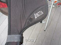 17'' black abetta Original Western trail saddle regular QH BARS