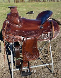 17 dark oil slick seat Wade Western saddle with matching tack