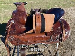 17 dark oil slick seat Wade Western saddle with matching tack