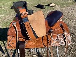 17 slick seat square skirt Wade Western saddle with matching tack