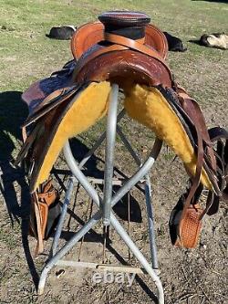 17 slick seat square skirt Wade Western saddle with matching tack