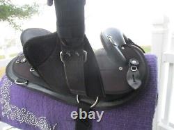 18'' Black Abetta 20511-8 Endurance Trail Western saddle SQH BARS