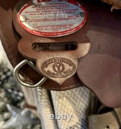 18 Circle Y Park and Trail Regular Tree Western Saddle Model 3825 Walnut 1992