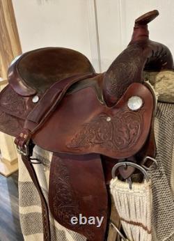 18 Circle Y Park and Trail Regular Tree Western Saddle Model 3825 Walnut 1992