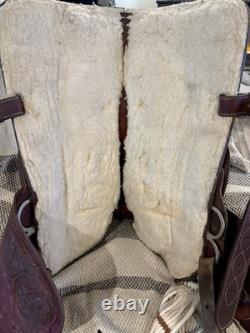 18 Circle Y Park and Trail Regular Tree Western Saddle Model 3825 Walnut 1992