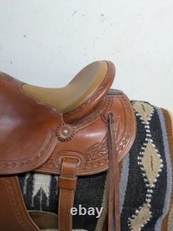 2-1404 15.5 inch Used McCall Saddlery Western Mclite All Around Saddle Reg. Tree