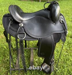 2024 Circle Y Omaha 16 Flex2 Trail Endurance Saddle-Hornless-Wide Tree-Black