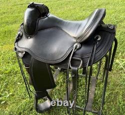 2024 Circle Y Omaha 16 Flex2 Trail Endurance Saddle-Hornless-Wide Tree-Black