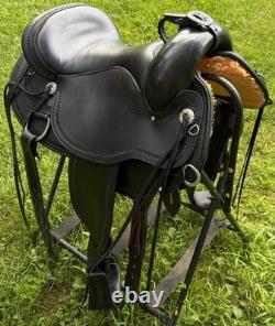2024 Circle Y Omaha 16 Flex2 Trail Endurance Saddle-Hornless-Wide Tree-Black