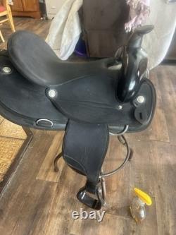 Abetta Western Saddle 16 inch