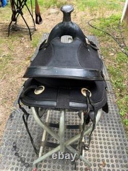 Abetta arabian trail saddle