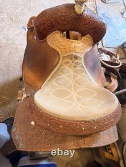 Ammerman Brown Leather Traditional Western Barrel Racing Saddle Ammerman Brown Leather Traditional Western Barrel Racing Saddle