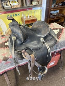 Antique Newell's Western Cowboy Saddle Western Equest Ranch Decor