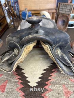 Antique Newell's Western Cowboy Saddle Western Equest Ranch Decor