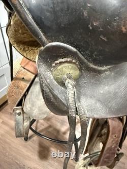 Antique Simco Western Horse Saddle. Brass horn. Genuine Leather. Star Tassels