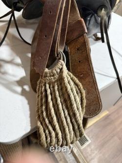 Antique Simco Western Horse Saddle. Brass horn. Genuine Leather. Star Tassels