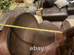Australian Horse Saddle from Victoria Saddlery, The Legend, Great Condition