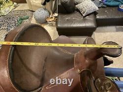 Australian Horse Saddle from Victoria Saddlery, The Legend, Great Condition