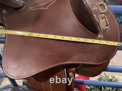 Australian Horse Saddle from Victoria Saddlery, The Legend, Great Condition
