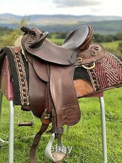 Australian saddle hybrid western stock saddle with adjustable tree