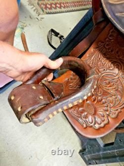 BEAUTIFUL TOOLED COMPLETE WESTERN LEATHER SADDLE CIRCLE Y BROWN 17 w BELTS +