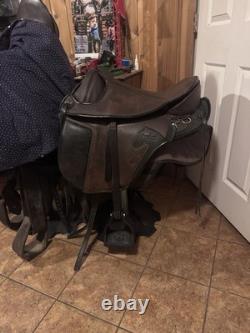 Barefoot Treeless Saddle Tahoe 17 XWide