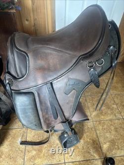 Barefoot Treeless Saddle Tahoe 17 XWide