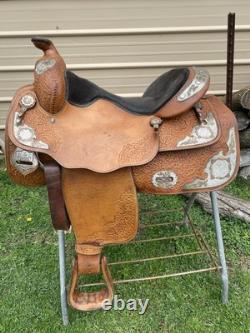 Beautiful 16 Big Horn Western Show Saddle Withsilver & oak leaf tooling US made