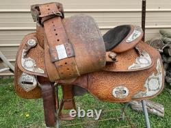 Beautiful 16 Big Horn Western Show Saddle Withsilver & oak leaf tooling US made