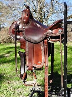 Beautiful OrthoFlex Western Saddle 15 Seat