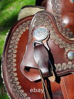 Beautiful OrthoFlex Western Saddle 15 Seat