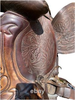 Beautiful Used/Vintage 15 Big Horn King tooled/buckstitched Western saddle