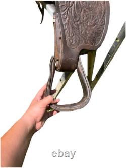 Beautiful Used/Vintage 15 Big Horn King tooled/buckstitched Western saddle