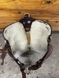 Beautiful Vintage Brown 16 Western Saddle Tooled Leather