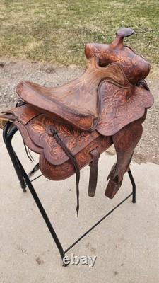 Beautiful Vintage Western Saddle Hereford Tex Tan