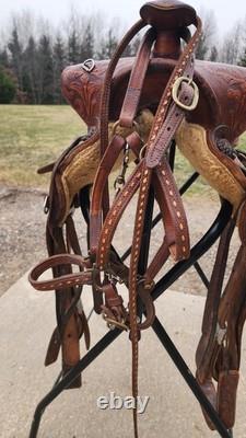 Beautiful Vintage Western Saddle Hereford Tex Tan