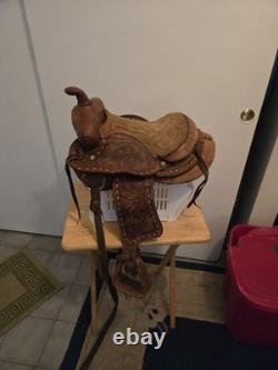 Beautifully Tooled Vintage Western Saddle Leather 15 inch Youth Riding Roping
