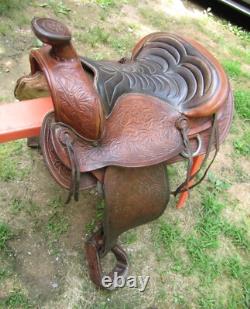 Big Horn Horse Saddle p933 16 seat 24 long 6 Gullet