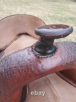 Bob Marshall by Circle Y Treeless Western Sports Saddle 14 Round Skirt