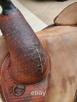 Bob Marshall by Circle Y Treeless Western Sports Saddle 14 Round Skirt