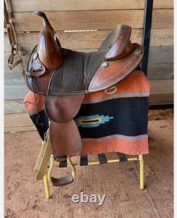 Bob Marshall treeless western saddle