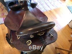 Brisbane Roughout Trail Saddle with Horn